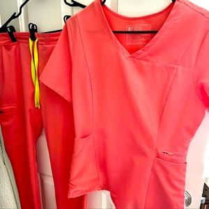 Figs scrub set. Limited edition Hot Coral